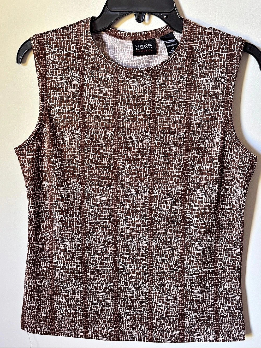 New York & Company Geometric Tank Top in Brown & White Size Medium Like New
